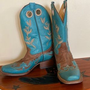 Corral boots size 8